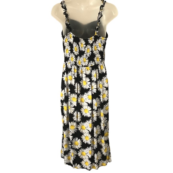 Women's AUW Black/Yellow/White Daisy Patterned Sleeveless Sundress. Size Large - Picture 2 of 16